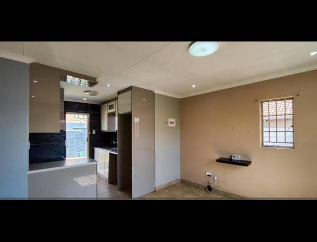 3 BEDROOM HOUSE FOR SALE IN SKY CITY
